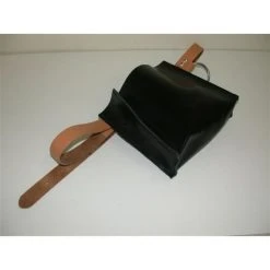 POCHE À CLOUS SASSI 18 X 18 X 4 CM NOIR -103